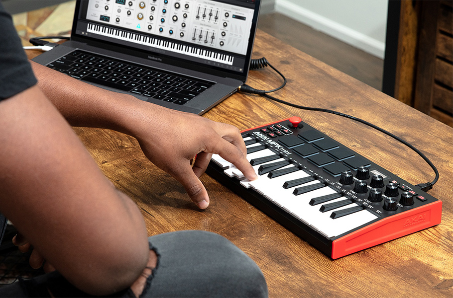 میدی کنترلر AKAI MPK Mini MK3