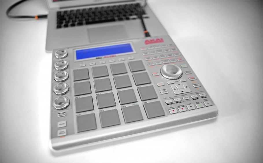 AKAI MPC Studio میدی کنترلر
